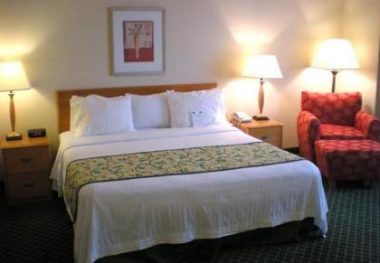 Fairfield Inn & Suites Woodbridge - image 3