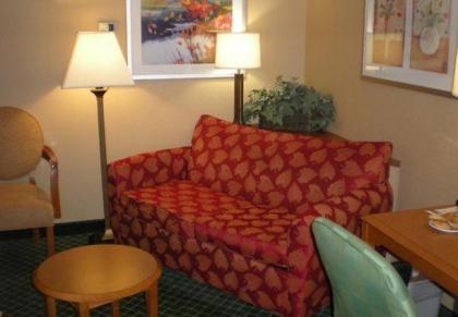 Fairfield Inn & Suites Woodbridge - image 7