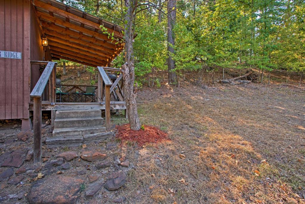 Open-Concept Cabin on Lake O the Pines with Deck! - image 2