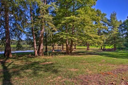 Open-Concept Cabin on Lake O the Pines with Deck! - image 5