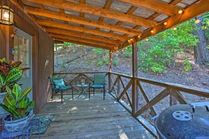 Open-Concept Cabin on Lake O the Pines with Deck! - image 9