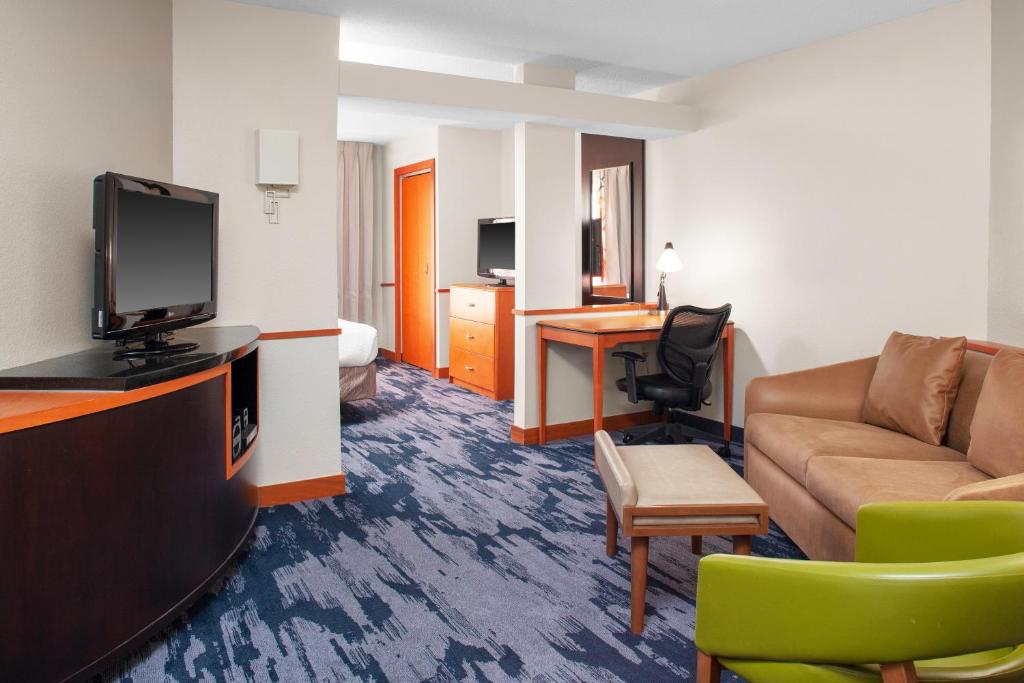 Fairfield Inn & Suites Indianapolis Avon - image 6