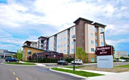 Residence Inn by Marriott Cleveland Avon at The Emerald Event Center - image 1