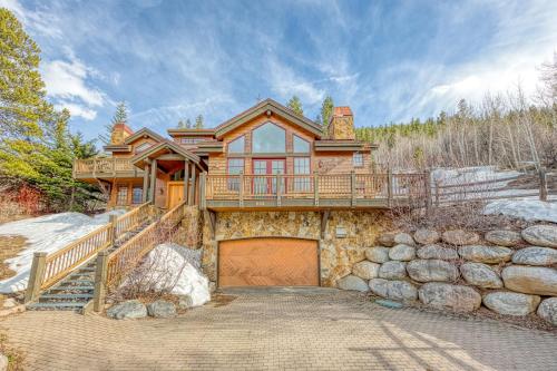 4 Bed 5 Bath Vacation home in Vail - image 3