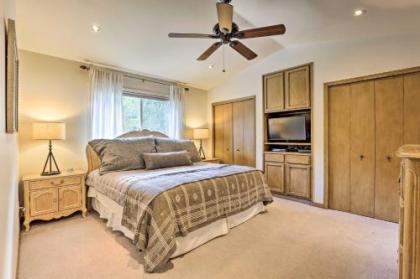 Trendy Avon Townhome - 2 Miles to Beavercreek - image 2