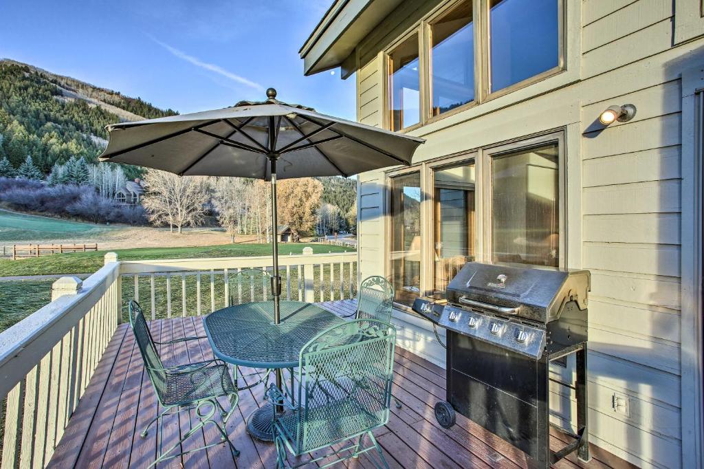 VIEW! 3BR Btwn Vail and Beaver Creek On Golf Course - image 2