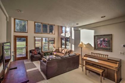 VIEW! 3BR Btwn Vail and Beaver Creek On Golf Course - image 4