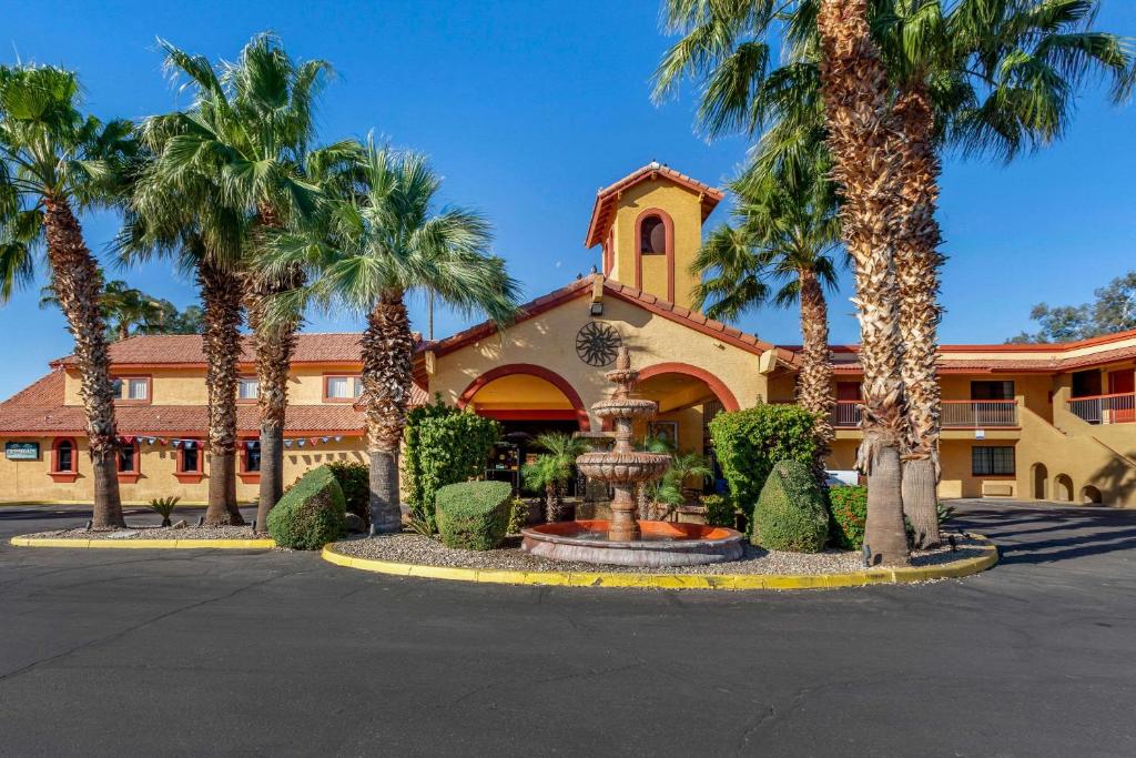 Quality Inn and Suites Goodyear - main image