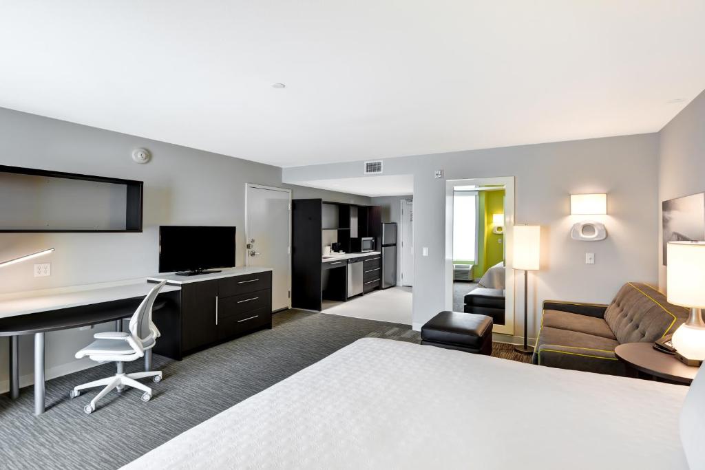 Home2 Suites Azusa - image 3