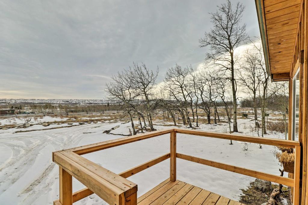 Cabin with Duck Lake Access Near Glacier Natl Park! - image 5