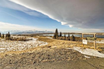 Cabin with Duck Lake Access Near Glacier Natl Park! - image 6