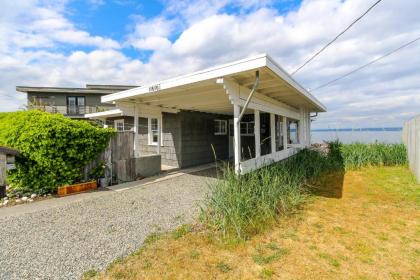 Historic Shore Cottage - image 4