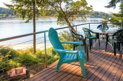 Waterfront Bainbridge Island Home with Stunning Views 