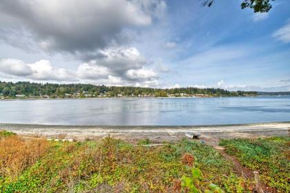 Waterfront Bainbridge Island Home with Stunning Views - image 15