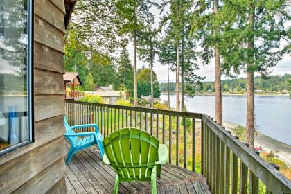 Waterfront Bainbridge Island Home with Stunning Views - image 5