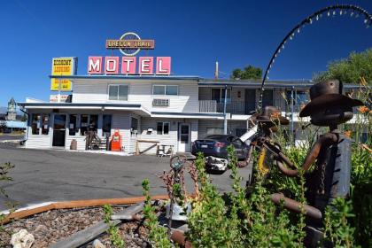 Oregon Trail Motel and Restaurant - image 2