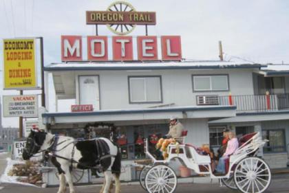 Oregon Trail Motel and Restaurant - image 3