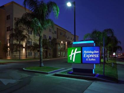 Holiday Inn Express Hotel & Suites Bakersfield Central - image 11