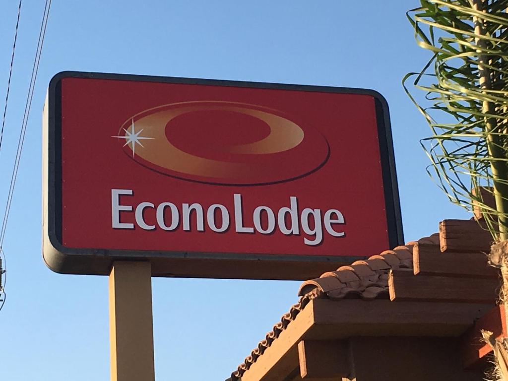 Econo Lodge - main image