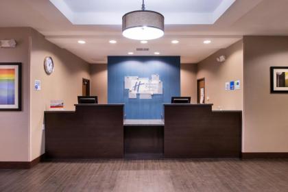 Holiday Inn Express & Suites Bakersfield Airport an IHG Hotel - image 14