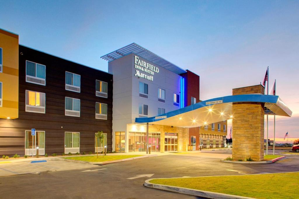 Fairfield Inn & Suites by Marriott Bakersfield North/Airport - main image