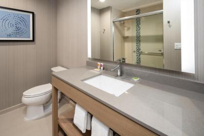 Hyatt Place Bakersfield - image 12