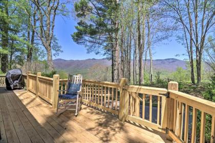 Summit Splendor Smoky mountain Cabin with Views Balsam North Carolina