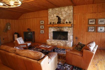 West 1077 Guest Ranch - image 3