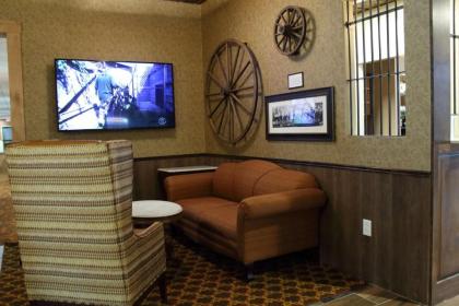 Best Western Bandera Suites & Saloon - image 15