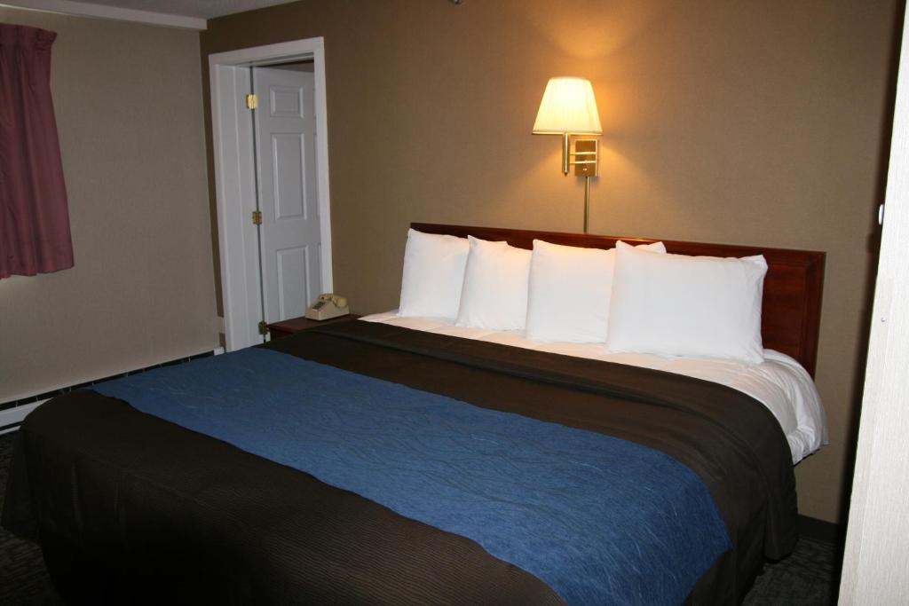 Bangor Inn & Suites - image 6