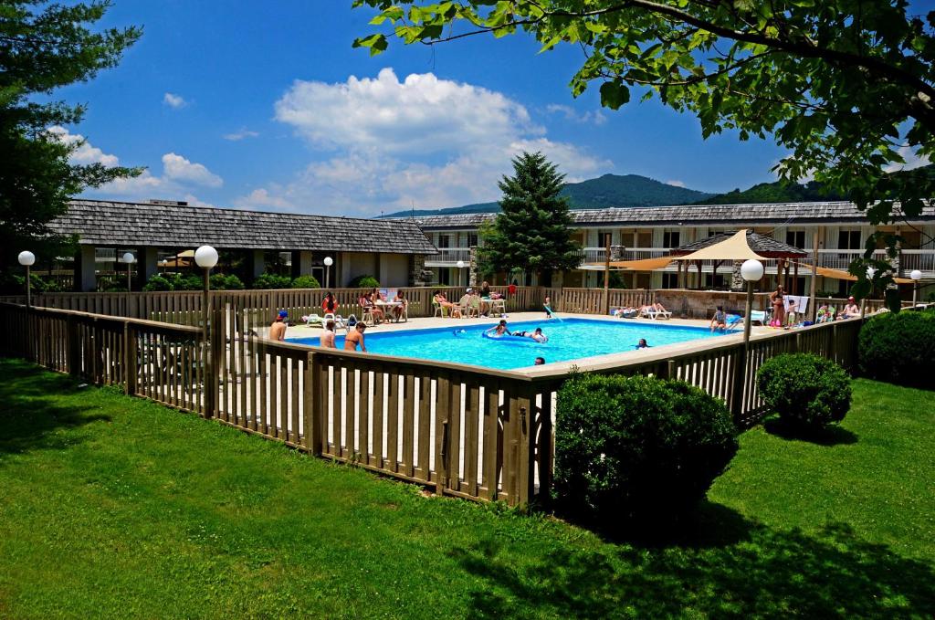 Best Western Mountain Lodge At Banner Elk - main image