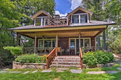 Beautiful Banner Elk Home with Mountain Views Decks - image 1