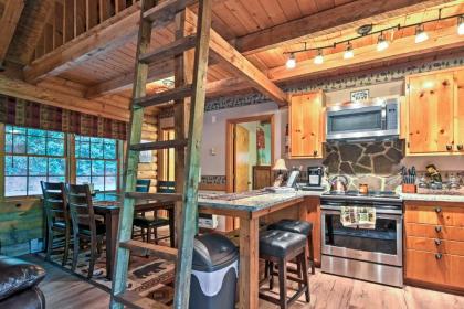 Banner Elk Cabin By Sugar Mtn with 2 Decks andAmenities - image 9