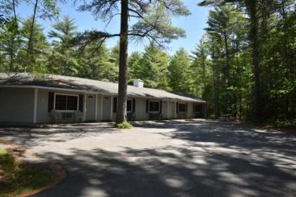 Acadia Pines Motel - image 5