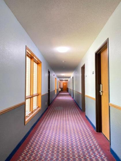 Campus Inn Baraboo - image 14