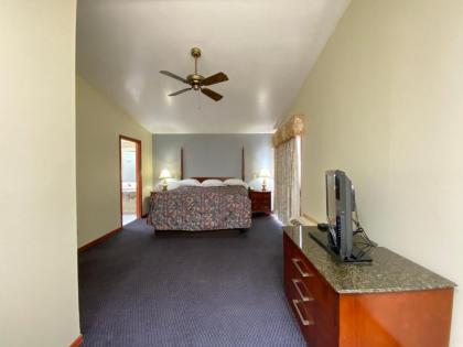 Campus Inn Baraboo - image 7