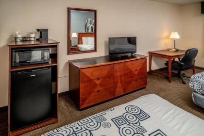 Best Western Huntington Mall Inn - image 14