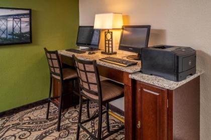 Best Western Huntington Mall Inn - image 15