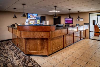 Best Western Huntington Mall Inn - image 8