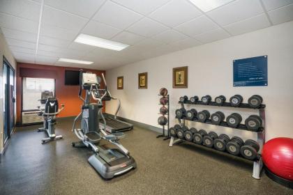 Hampton Inn Bardstown - image 6