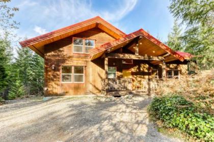 money Creek Lodge   5 Bed 2 Bath Vacation home in Skykomish