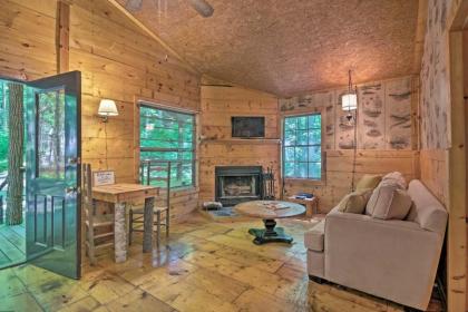 Pisgah Forest The Oak Cabin with Deck by Creek - image 7