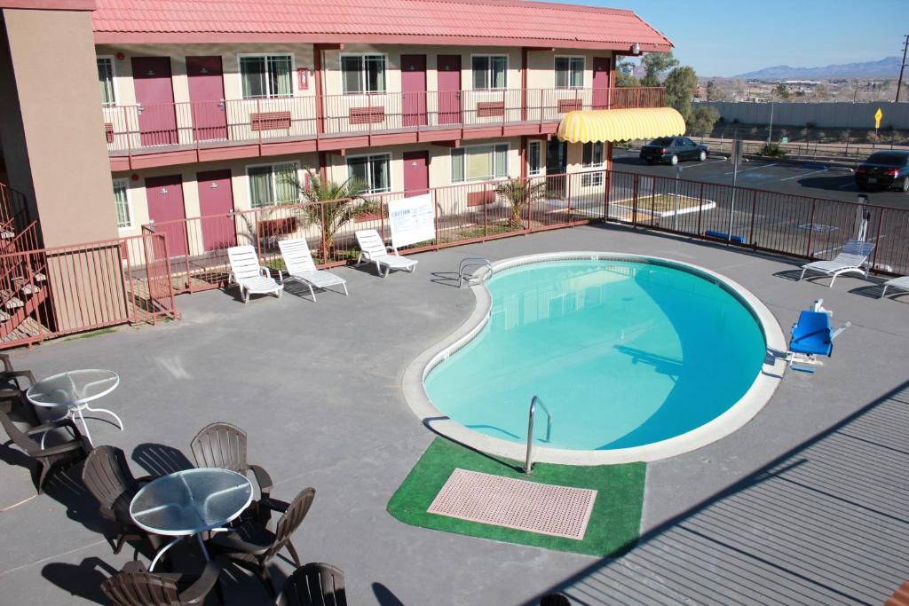 Days Inn by Wyndham Barstow - image 3