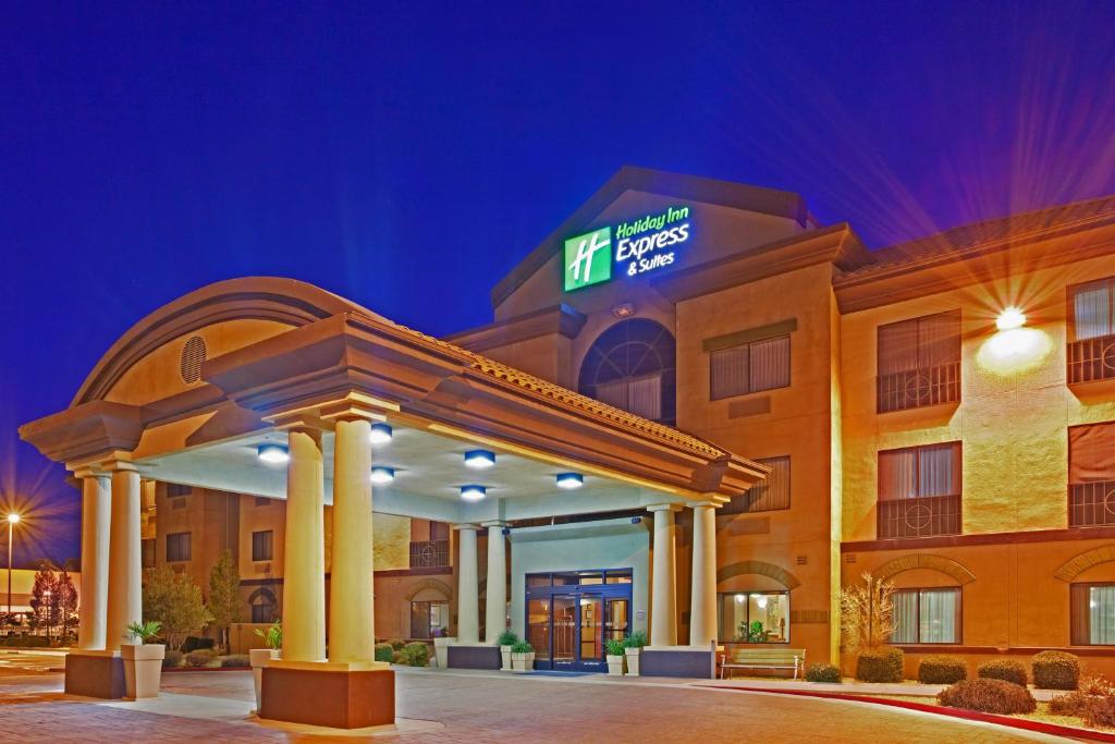 Holiday Inn Express Hotel & Suites Barstow an IHG Hotel - main image