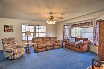 Pet-Friendly Bartlesville Retreat with Yard! - image 14