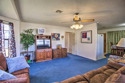 Pet-Friendly Bartlesville Retreat with Yard! - image 9