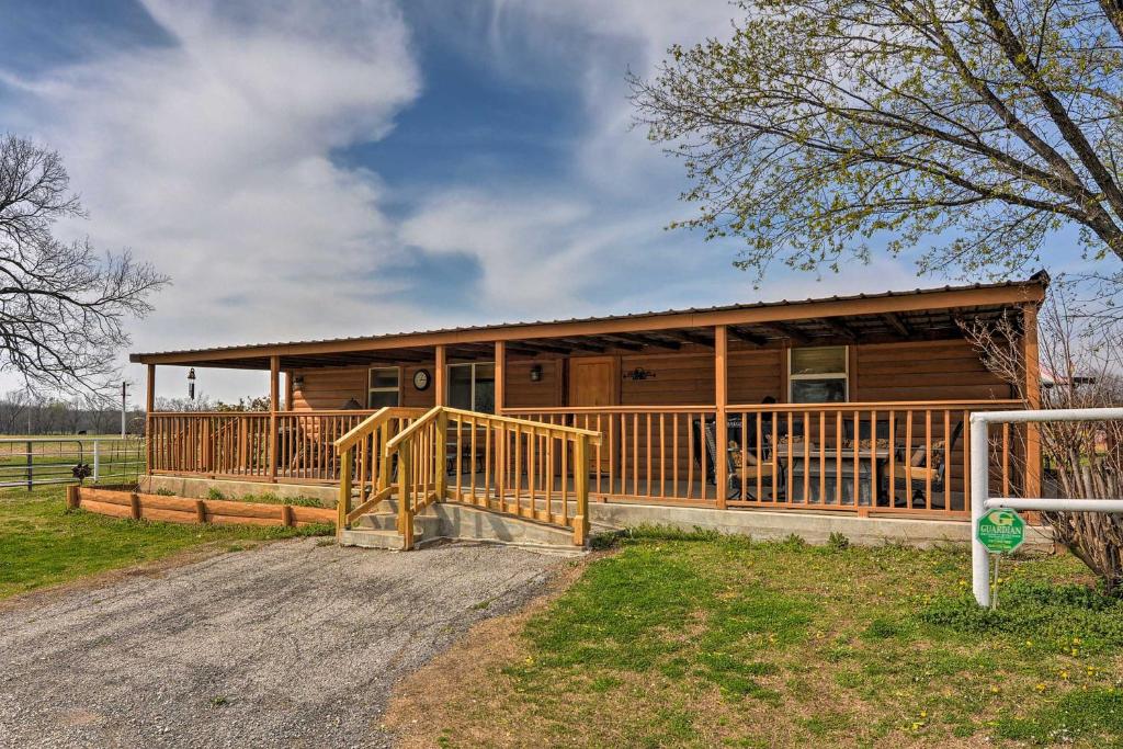 Bartlesville Cabin with Pool Hot Tub and Trampoline! - main image