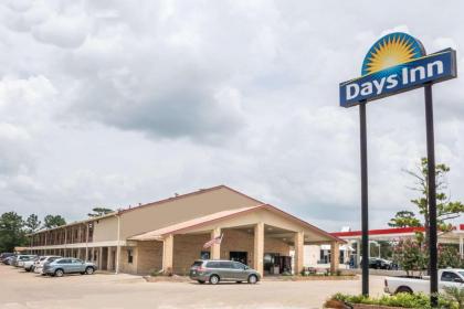 Days Inn by Wyndham Bastrop - image 1