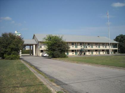 Bastrop Inn - image 4