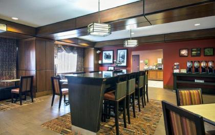 Hampton Inn Batavia - image 14